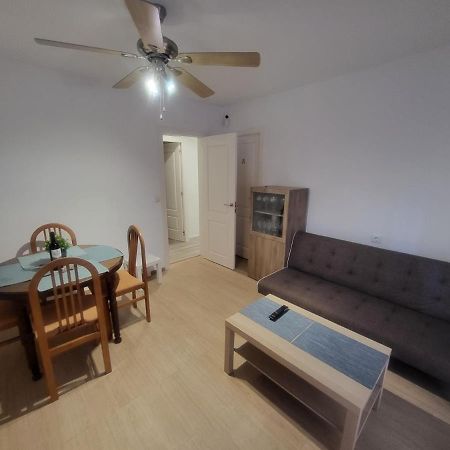 Habitaciones Con Bano Compartido En Bonito Apartamento En Badalona Buitenkant foto